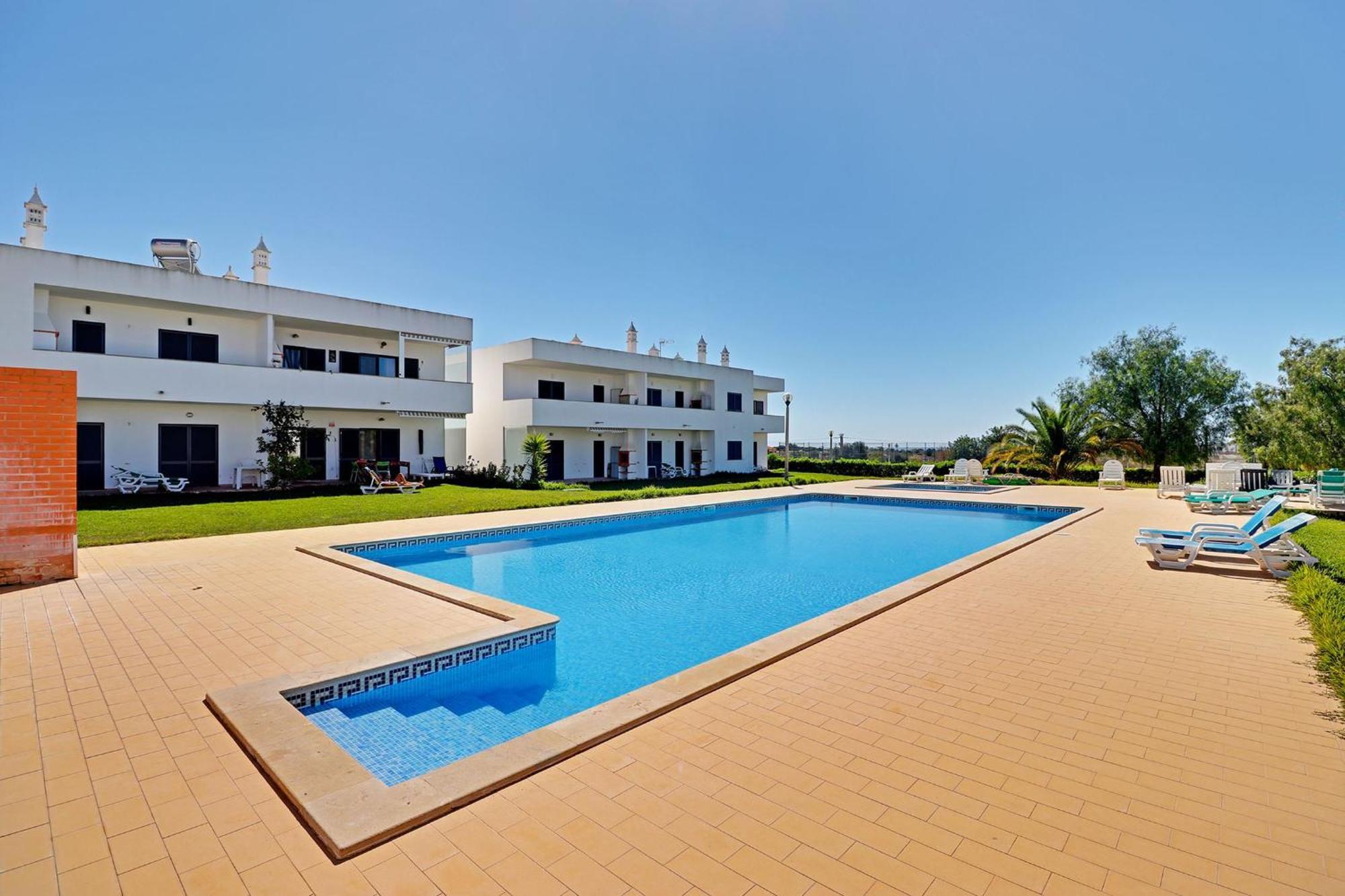 Pera Secret Garden 1 And Pool By Homing Apartamento Exterior foto
